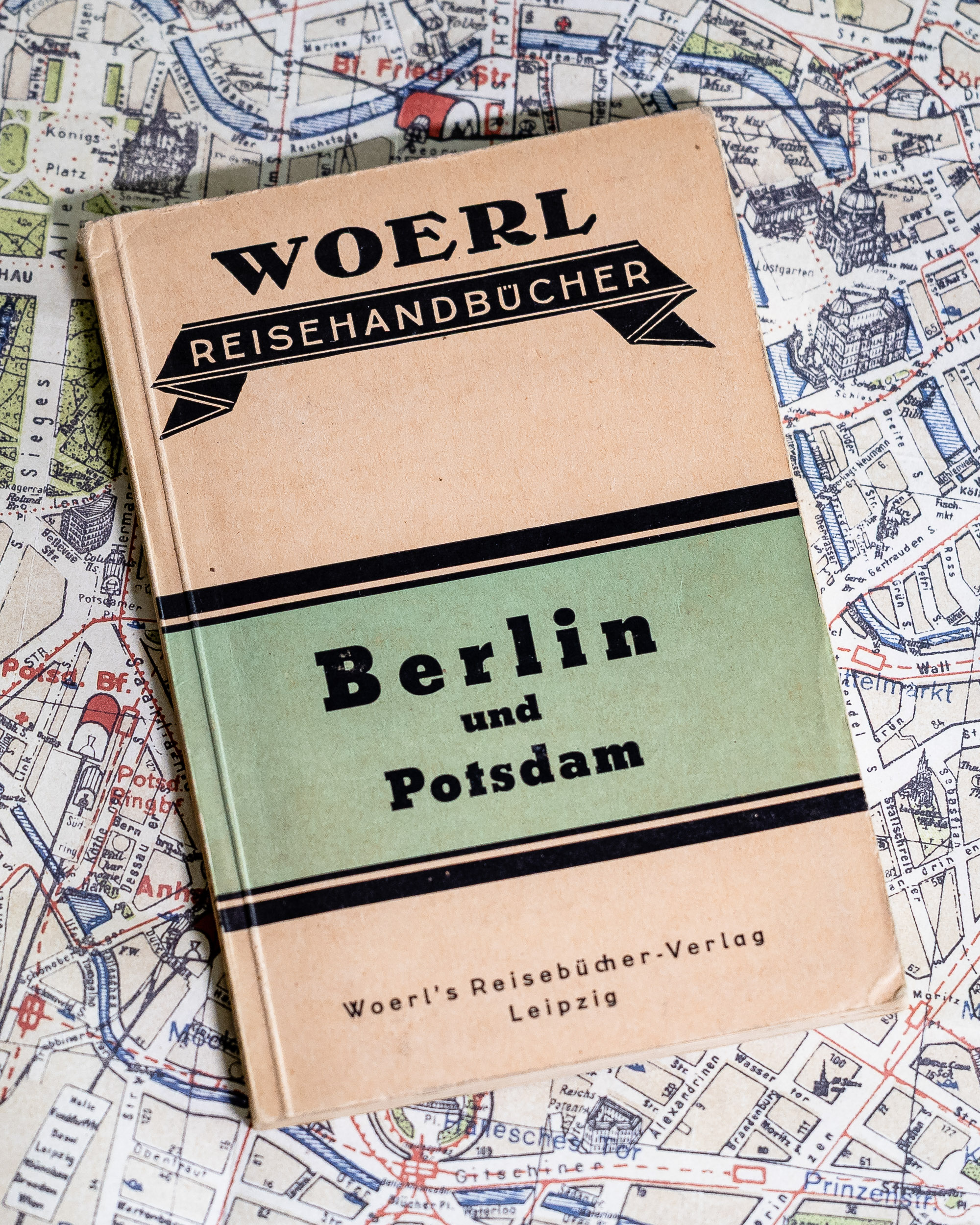 In den letzten Stunden der Dunkelheit - Stadtplan In den letzten Stunden der Dunkelheit - Reiseführer